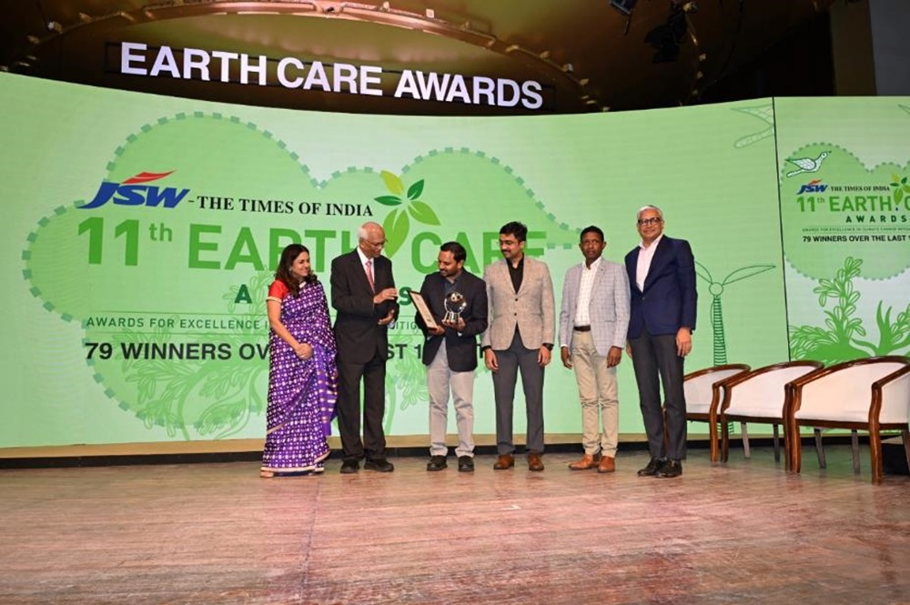 <div class="text-slider">Earth Care Award, 2023</div><br/>